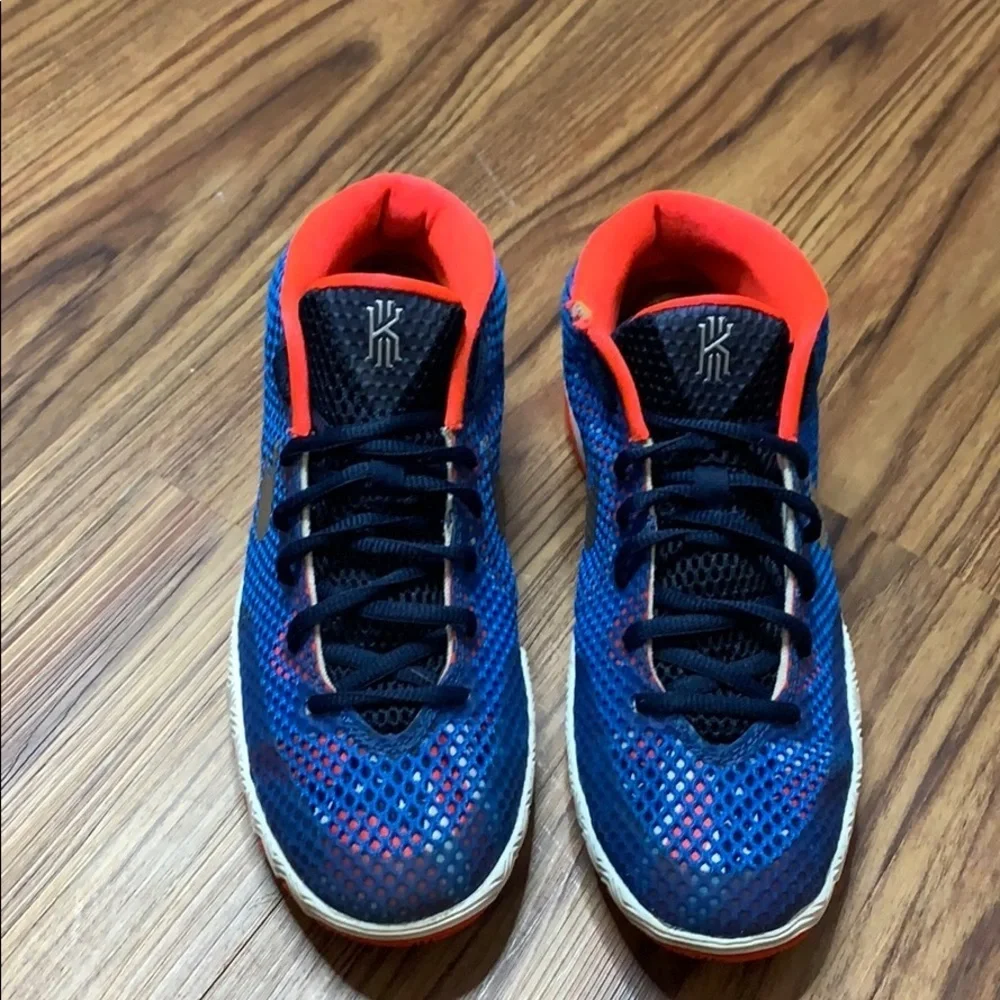 Nike Kyrie signature Shoes Youth